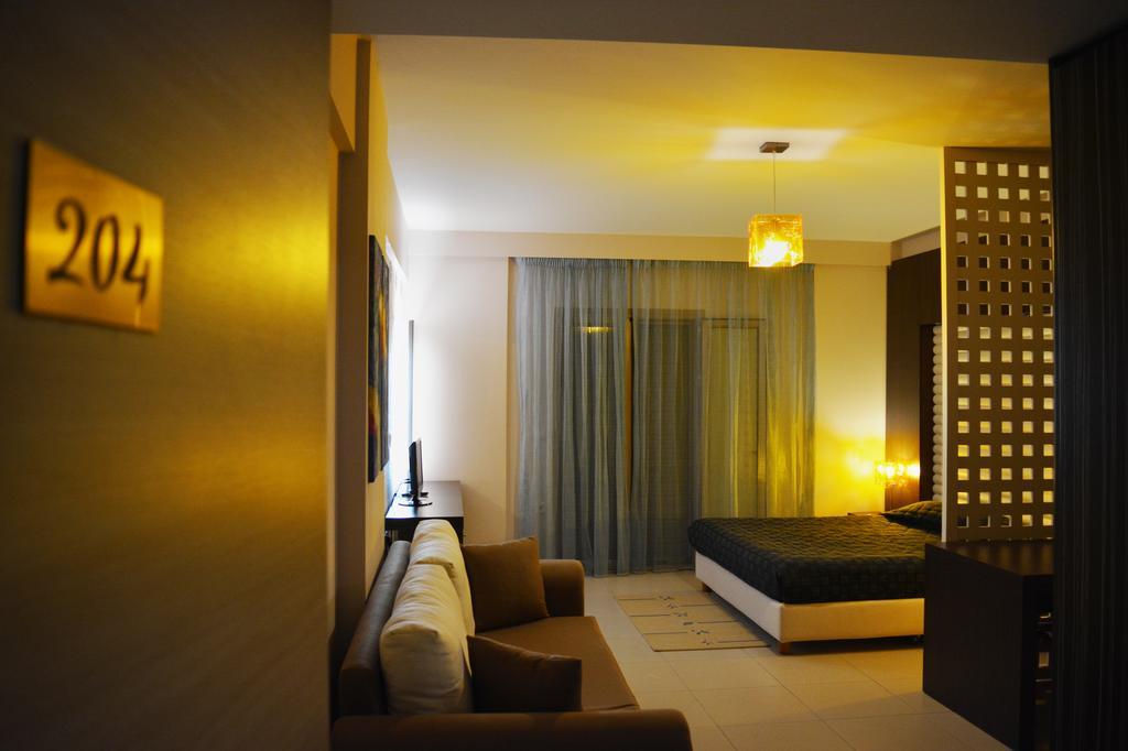 Tsokas Hotel Финикунда Экстерьер фото